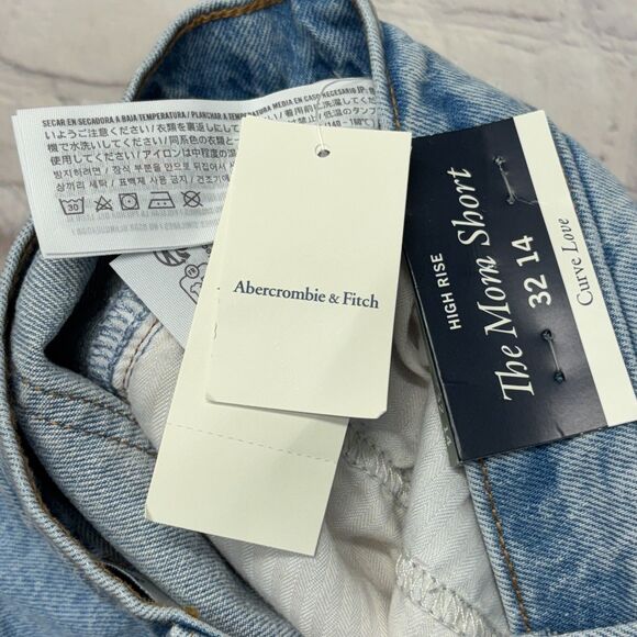 NWT Abercrombie & Fitch Women High Rise Mom Jean Shorts Size 32/14 Denim C056 10 - Picture 11 of 16